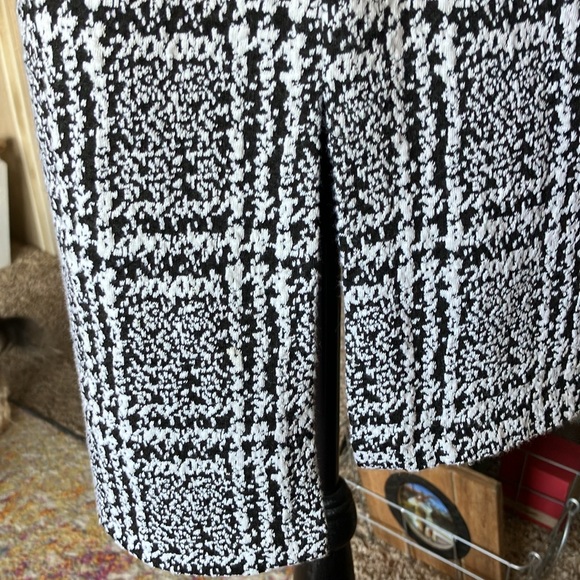 MICHAEL MICHAEL KORS Black & White Sleeveless Mock Turtleneck - Women’s Size L - Picture 5 of 7